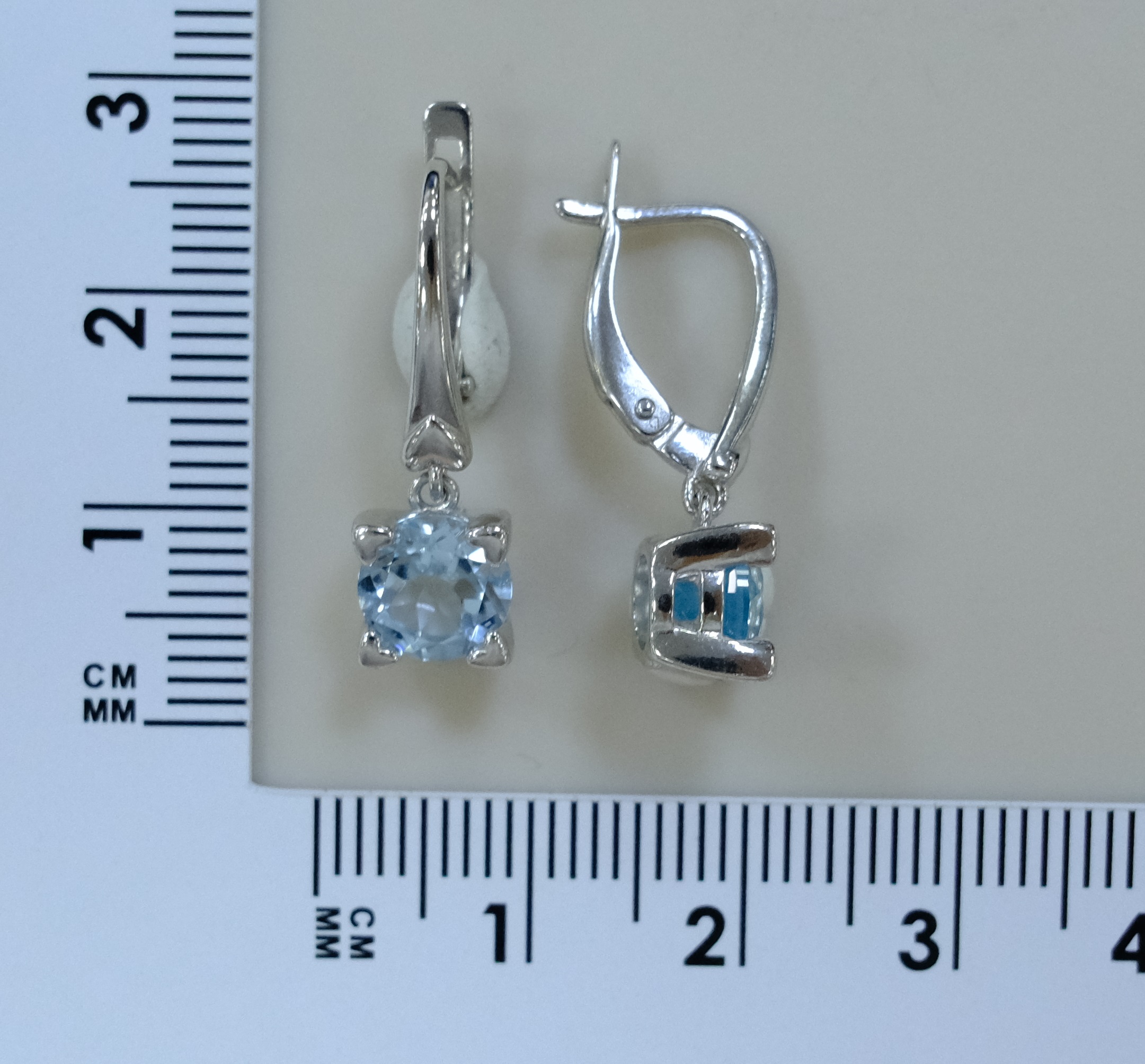 Серебряные серьги с топазами Скай